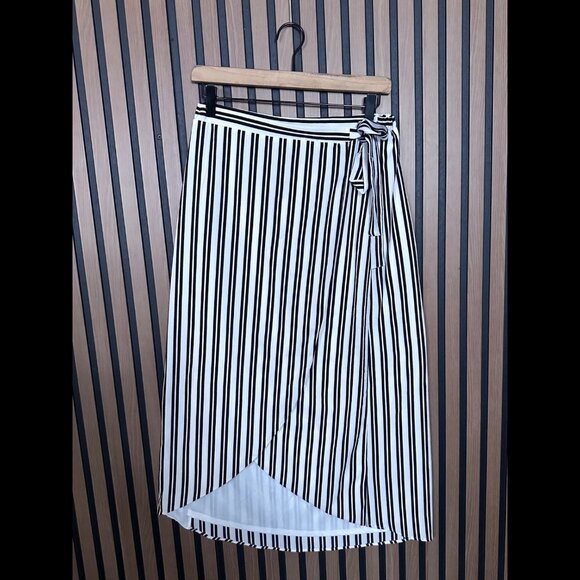 New Lulus Wrap Skirt Large Womens Black Tulip Midi Striped Stretch - Picture 1 of 8